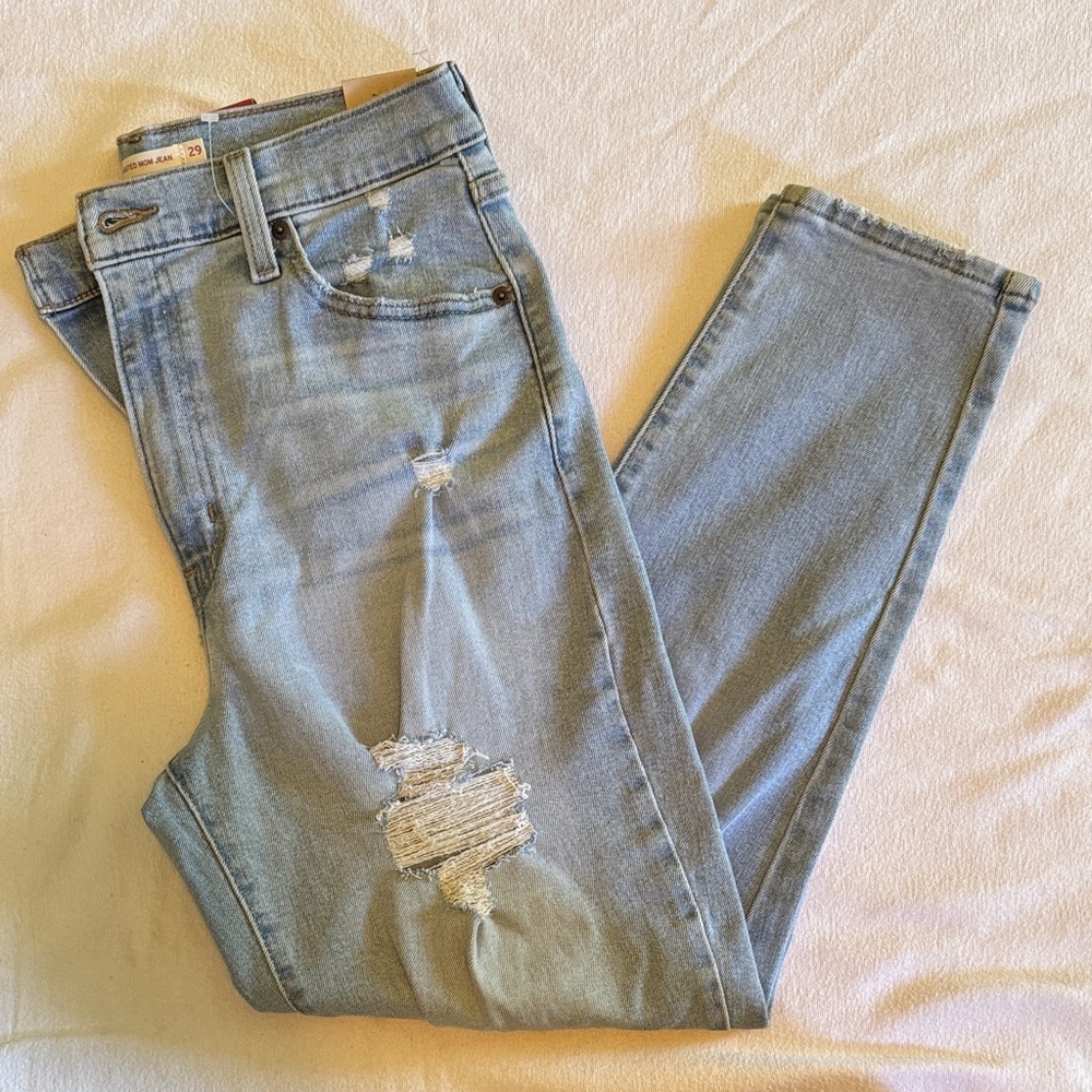 Levi's Light Wash Ripped Skinny Jeans